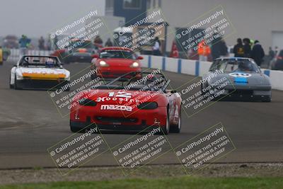 media/Jan-18-2026-CalClub SCCA (Sun) [[8bc6468723]]/Group 3 Race/Turn 1/